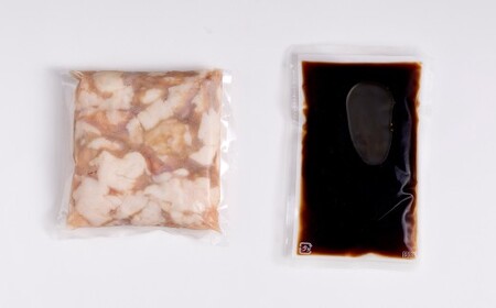 ぷるっぷる！ やまや 博多もつ鍋 あごだし醤油味 （4人前） （計600g） もつ鍋 モツ鍋 牛もつ 牛モツ 牛小腸 ホルモン 牛肉 お肉 肉 スープ 国産 九州 福岡県 嘉麻市 冷凍