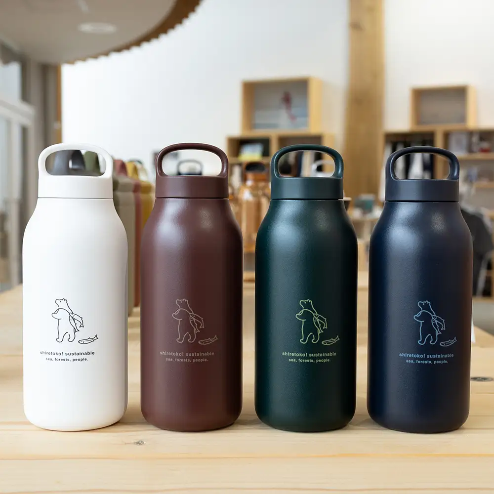 知床トコさん ウォーター タンブラー ホワイト 550ml×1本 蓋付き 軽量【KINTO】