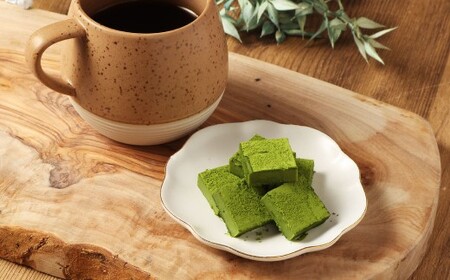 《冷凍》 北海道生チョコレート （抹茶） 約500g （約100g×5箱） 合計100粒 生チョコレート 生チョコ チョコレート チョコ スイーツ 北海道 小樽市