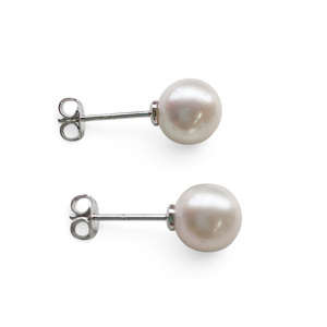 真珠 ピアス 7.5mm SV シルバー アコヤ真珠 アクセサリー ファッション akoya パール フォーマル カジュアル プレゼント ギフト 贈り物 贈答品 お祝い 誕生日 記念日 冠婚葬祭 慶事 弔事 結婚式 卒業式 入学式 国産 三重県 伊勢 志摩 南伊勢町 / パールシルバーピアス7.5mm