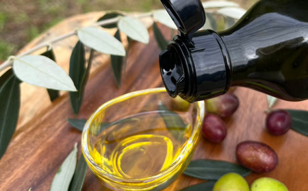 オリーブオイル 100g MAEDA OLIVE FARM 京都宮津産 100% 調味料 油 オイル オリーブ油 食用油 ギフトドレッシング 日用品 加工食品 天橋立 人気 おすすめ 健康 myz06 myz07 myz11 myz19 myz20 myz22 myz26