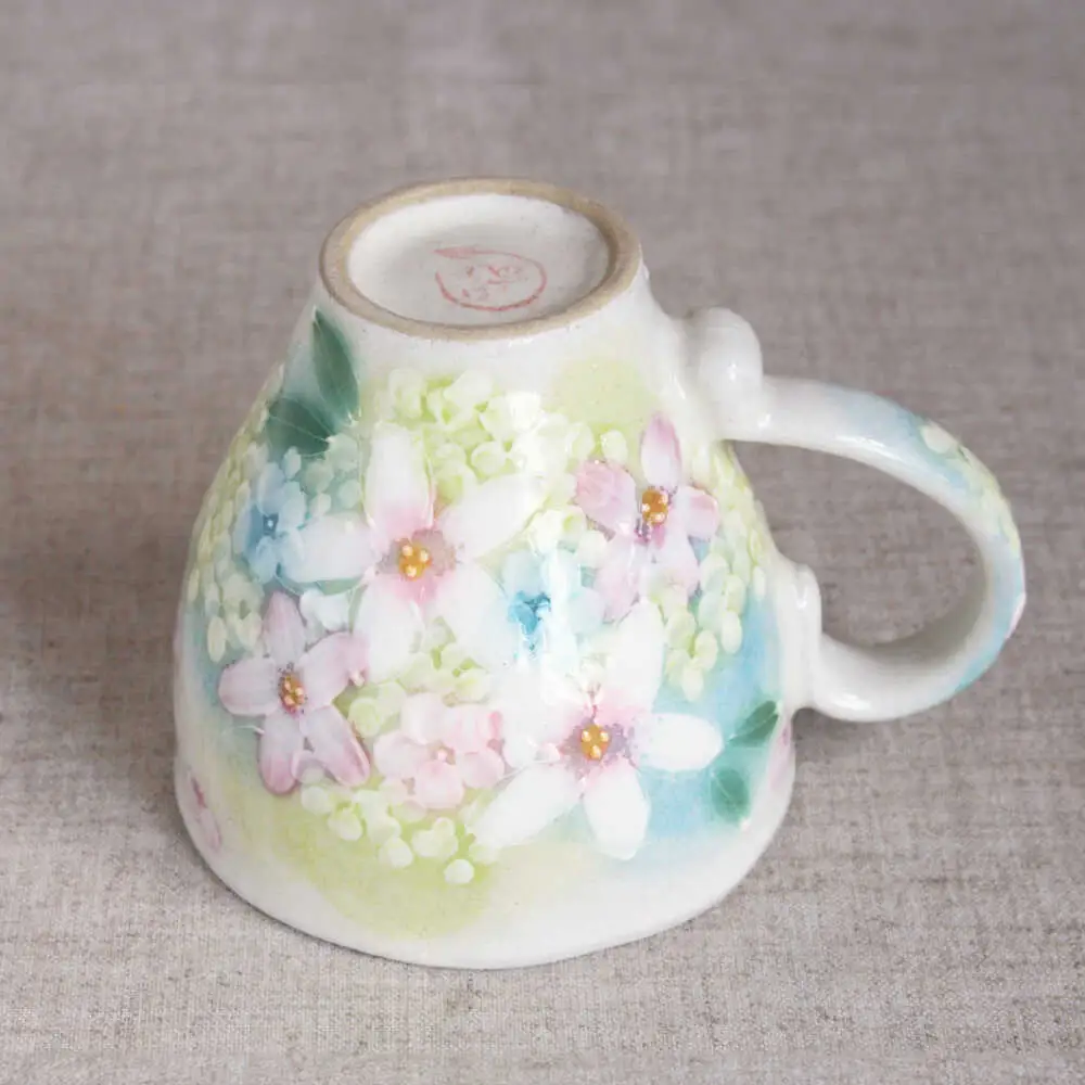 【瀬戸焼】「工房 ゆずりは」 薄紅花景色 マグカップ 1個 【松本陶器株式会社】 / マグ 食器 コーヒーカップ ティーカップ / 瀬戸市[BBDX016]