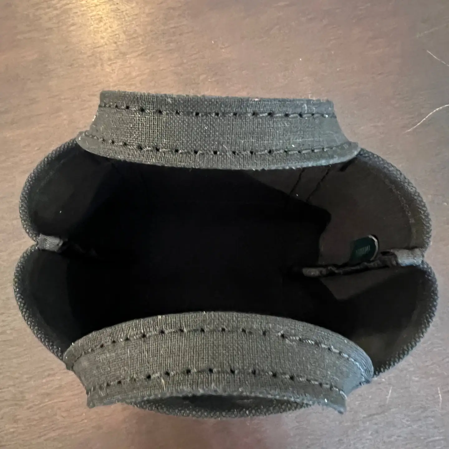 《Milih×NARA》オールブラックの"鹿"刺繍トート S【cbm02】