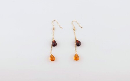 Amberlogue ピアス しずく（金属素材：K10　琥珀：直径6.5×5×3mm　サイズ：全長35mm）