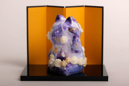 【 京阪百貨店厳選 】坂本 幸雪　シュガーアート　招き猫 紫（70×70×100ｍｍ）_OS048-0052-3