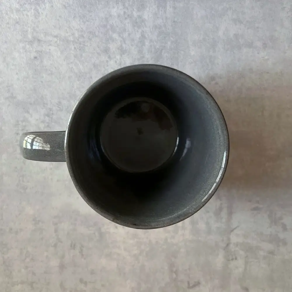 【瀬戸焼】 マグカップ (黒) 2個 水玉つなぎ 【カネ三商店】 / 食器 マグ コーヒーカップ ギフト / 瀬戸市[BBDD064]
