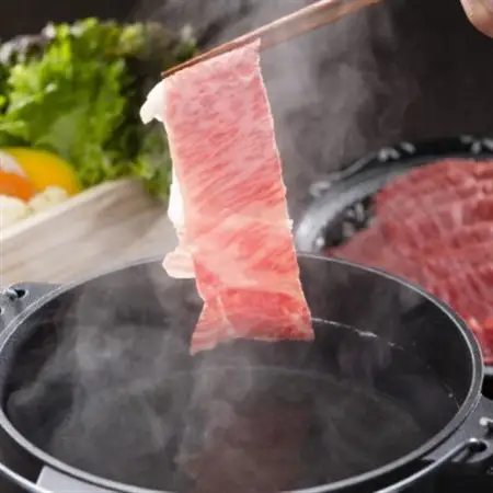 おかやま和牛肉すき焼・しゃぶしゃぶ (肩ロース400g)【配送不可地域：離島】【1725569】