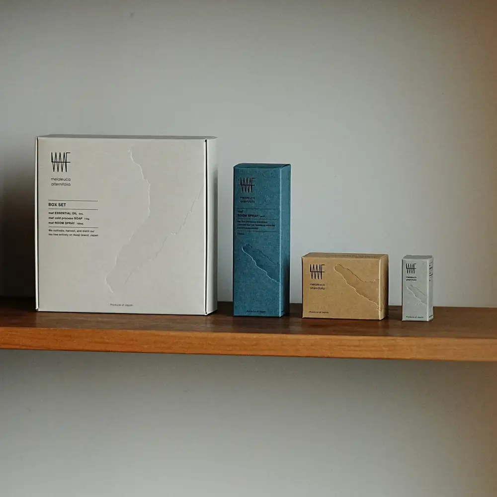 BOX SET (maf essential oil tea tree + maf cold process soap MA + maf room spray No.01)