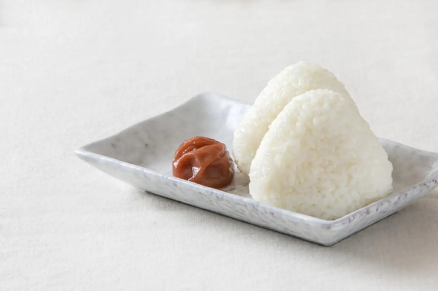 しそかつお梅干し 1kg ［2L～3L混合］ご家庭用 C級品 紀州南高梅 和歌山産 紀伊国屋文左衛門本舗 ［TC30］