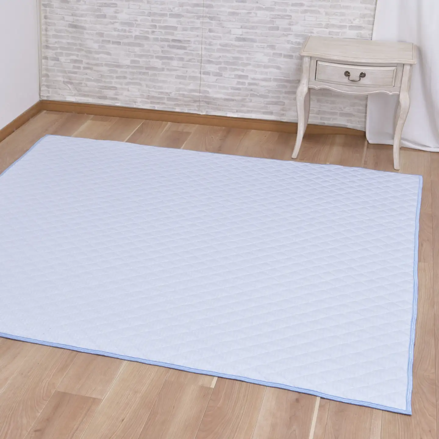 【夏の一押し】 接触冷感 タッチクール ラグ 1枚 【長方形】190×240cm ブルー SN-0715R