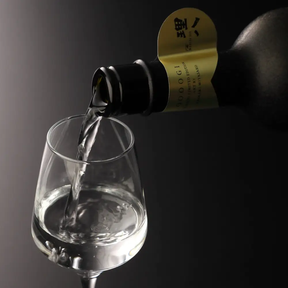 【特別限定酒】理八 おをおおぎ 化粧箱入り(500本限定生産) 日本酒 [AIBE008]