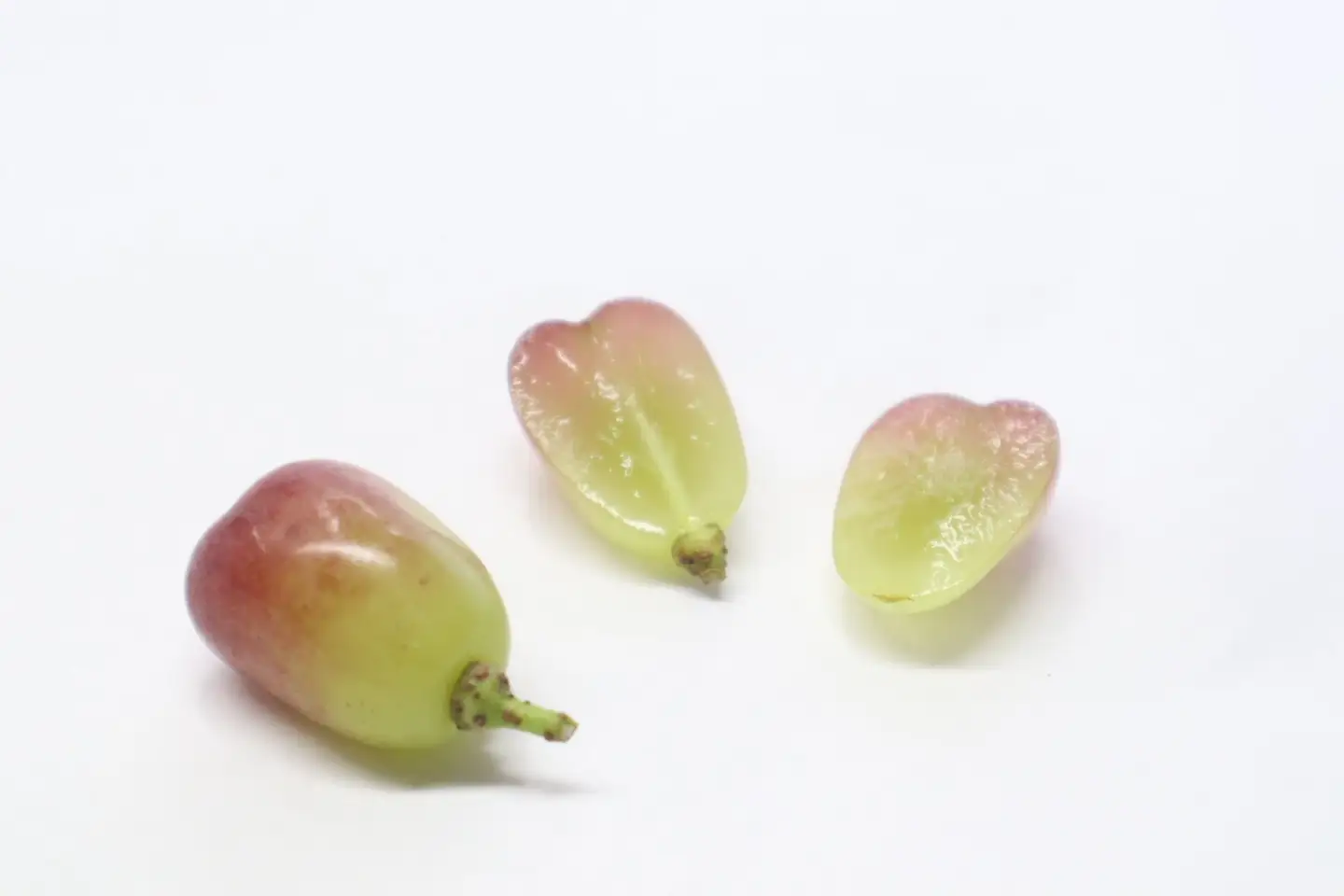 ＜訳あり＞ 家庭用マイハートぶどう 約2kg｜ハート形が特徴の希少品種 味はそのまま・ご家庭用におすすめ（チルド配送）《10月中旬-11月上旬出荷予定》期間限定 フルーツ 果物 ブドウ ぶどう 甘い 濃厚