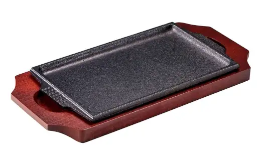 トキワ鉄器 ステーキ皿 ＆ ハンドル付き （木台タイプ） 角判小 24cm 308 くわな鋳物 ／ 食器 皿 お皿 鋳物 伝統 匠 食卓 プレート 蓄熱性 器 鉄板皿 重厚感 黒鉄 保温性
