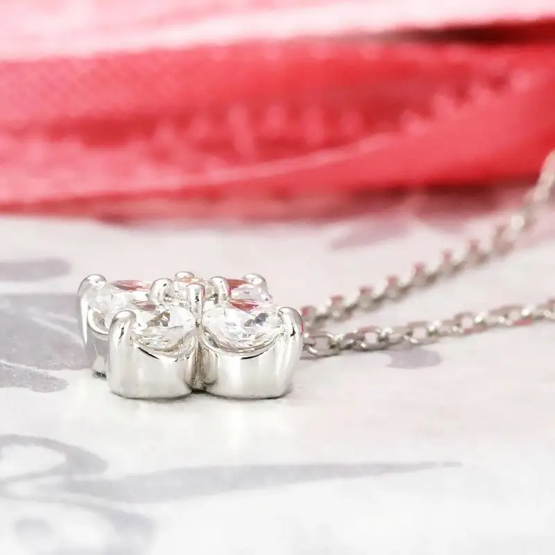 Pt900　0.30ct　ダイヤモンド スイートフラワー ペンダント-P0079