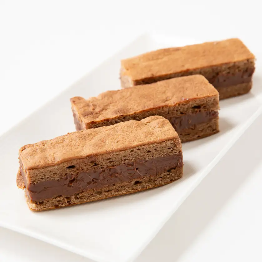 【ふるなびWEEK対象】【ちょっこら】クリームをサンドしたチョコケーキ 5個セット 京都府与謝野町よりお届け【配送不可地域：離島】【1737793】
