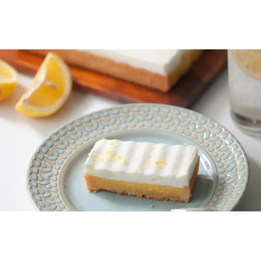 自家製 タルト・オ・シトロン・ムランゲ (4号相当)冷凍 Tarte au citron et meringue à la crème chantilly｜ア・ターブル！