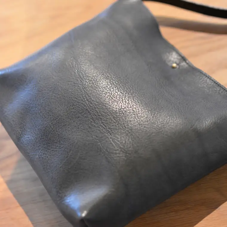 革製品 栃木レザーのミニマムギボシショルダー BB022