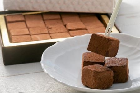生チョコレート 20コ入り2箱 | スイーツ デザート バレンタイン ギフト 濃厚 カカオ 春日井市 生チョコ