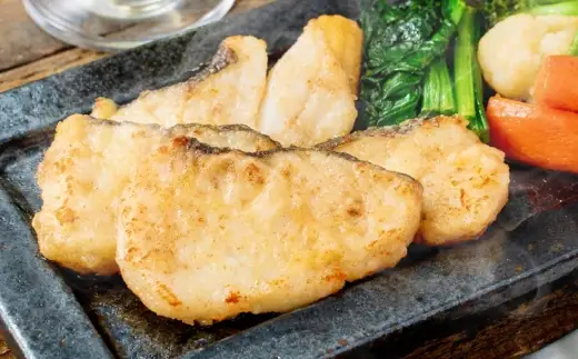 北海道産 【便利で美味しい！】 活〆タラの切身 3D冷凍 約1600g（約200g×8パック） 鱈 切身 骨 ムニエル フライ 鍋 冷凍 品質 魚 魚類 魚介 魚介類 食材 国産 鍋料理 活〆 3Dフリーザー 超高品質冷凍 タラ マダラ 切り身 カット