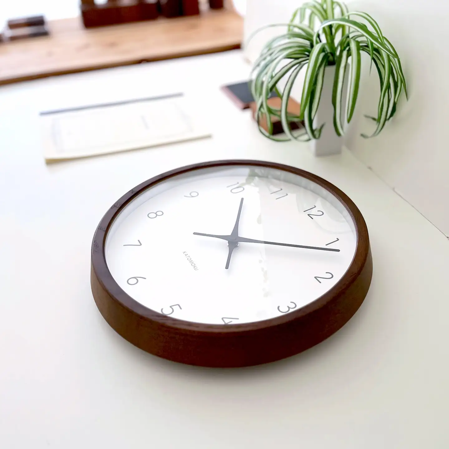 KATOMOKU muku clock 7 ≪km-60BRRC≫木製掛け時計(ブラウン/電波スイープムーブメント(連続秒針))【R7440】