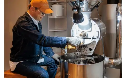 自家焙煎コーヒー豆【豆】LC3-1　こだわりの深煎りコーヒーセット　200g×3種　LINDBERGH COFFEE ROASTERY　1105003