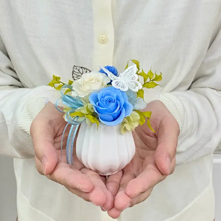 プリザーブドフラワー　フェアリー　ブルー【埼玉県 春日部市 青系 ミニサイズ かわいい 雑貨 卓上 ギフト 女性向け プレゼント】（AJ272）