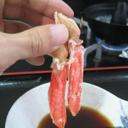 ひと口サイズで食べやすい 本ずわい蟹むき爪下 1kg【配送不可地域：離島】【1750011】