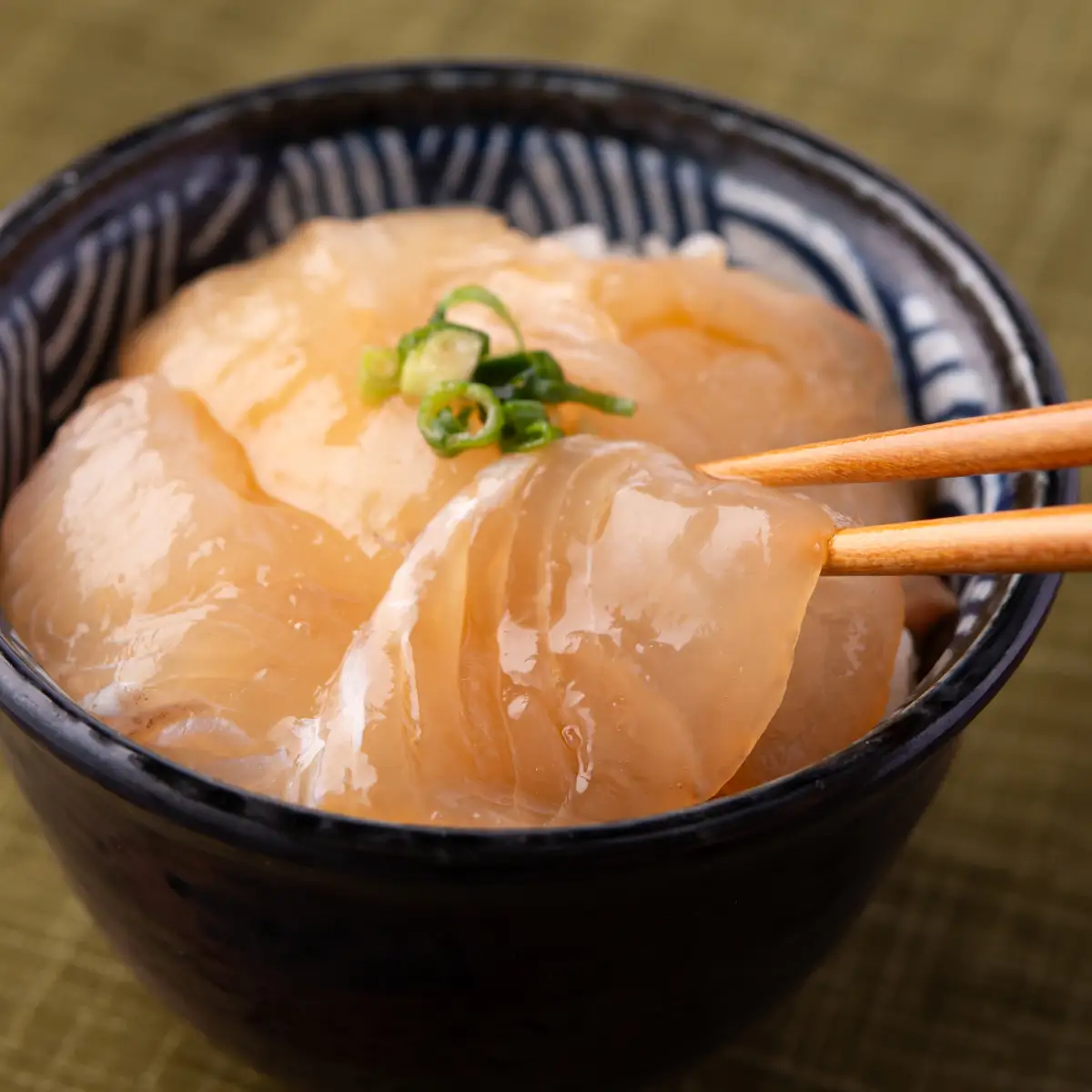 青森県津軽海峡産　活〆天然ヒラメ漬け　刺身　120g×2パック　平目