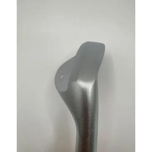 【福岡市】Abi Wedge ホワイトクロムメッキ60°　シャフト　フジクラTRAVIL（105S）女性クラフトマンの阿比留俊子　設計・デザイン