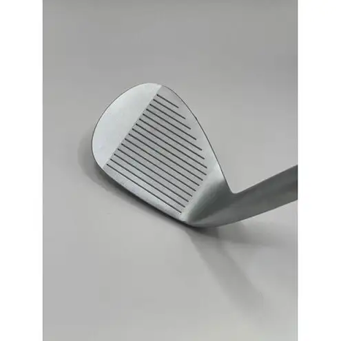 【福岡市】Abi Wedge ホワイトクロムメッキ48°　フジクラTRAVIL（105S）女性クラフトマンの阿比留俊子　設計・デザイン