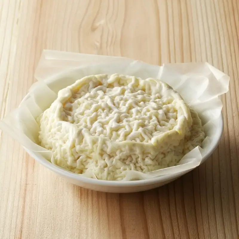 丹後ジャージー牧場の濃厚チーズ2種セット（フロマージュ・カチョカバロ） 濃厚チーズセット 丹後ジャージー牧場 ミルク工房そら フロマージュ カチョカバロ ナチュラルチーズ ジャージー牛乳を使用したミルク風味の豊かなチーズ