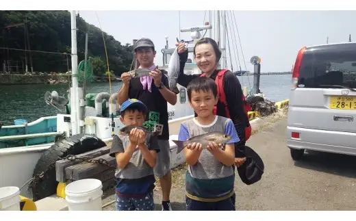 １日釣り体験（３人まで貸切）