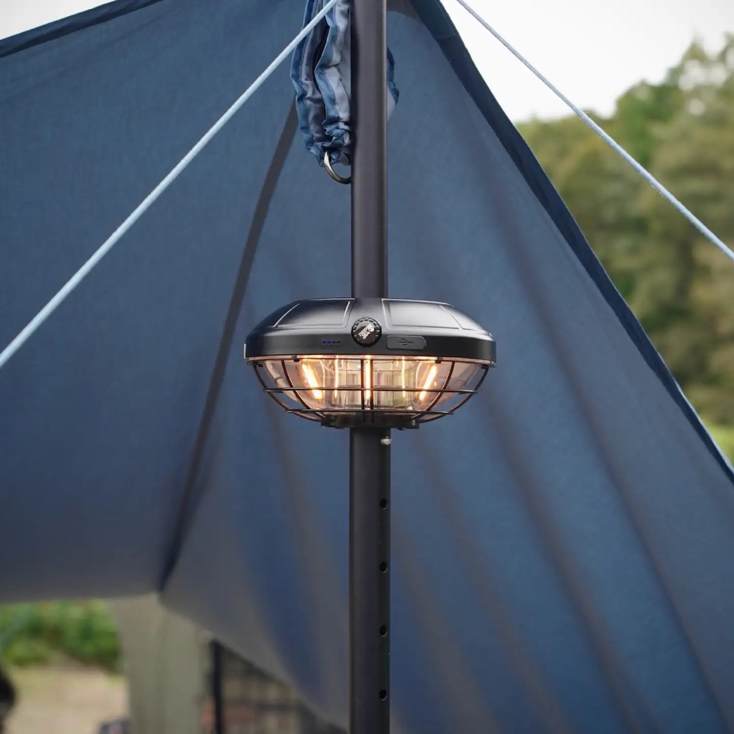 キャンプライト OMA light / LEDライト ランタン ライト キャンプライト 600ルーメン ポール装着 タープポール ワンポールテント 三脚対応 可変式 吊り下げ アウトドア キャンプ キャンプ用品 キャンプギア / 大阪府藤井寺市 / 株式会社グリークス[BLCK007]