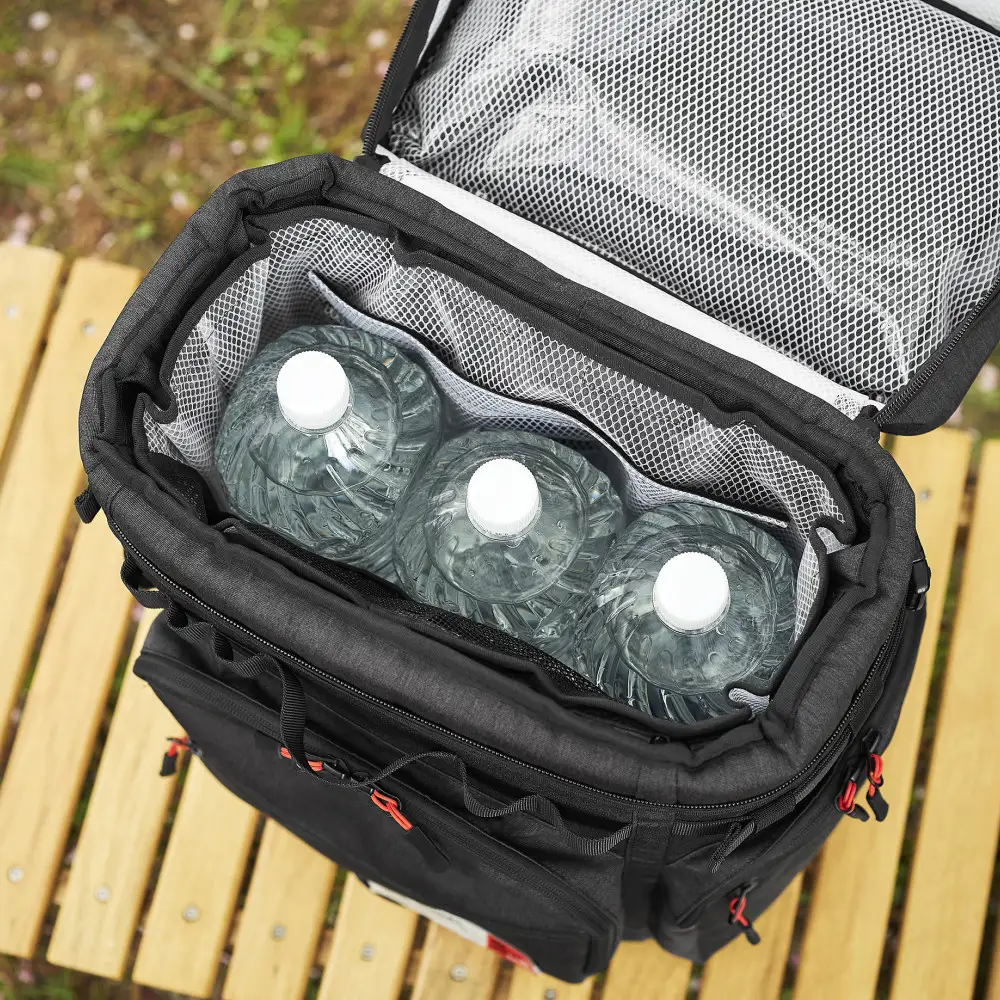ＨＵＧＥＬ エアロゲルリュック型クーラーバッグ
１５Ｌ AGSC-R15C チャコールグレー