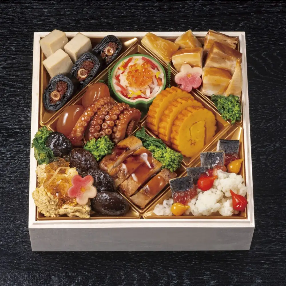 【千里山荘】おせち料理三段重