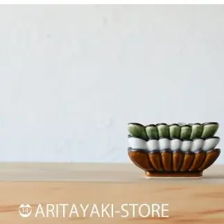 有田焼 菊割角小皿（白釉・飴釉・織部釉）3色 セット【ARITAYAKI-STORE】和食器 醤油 おつまみ 薬味入れ 豆皿 食器 ek065