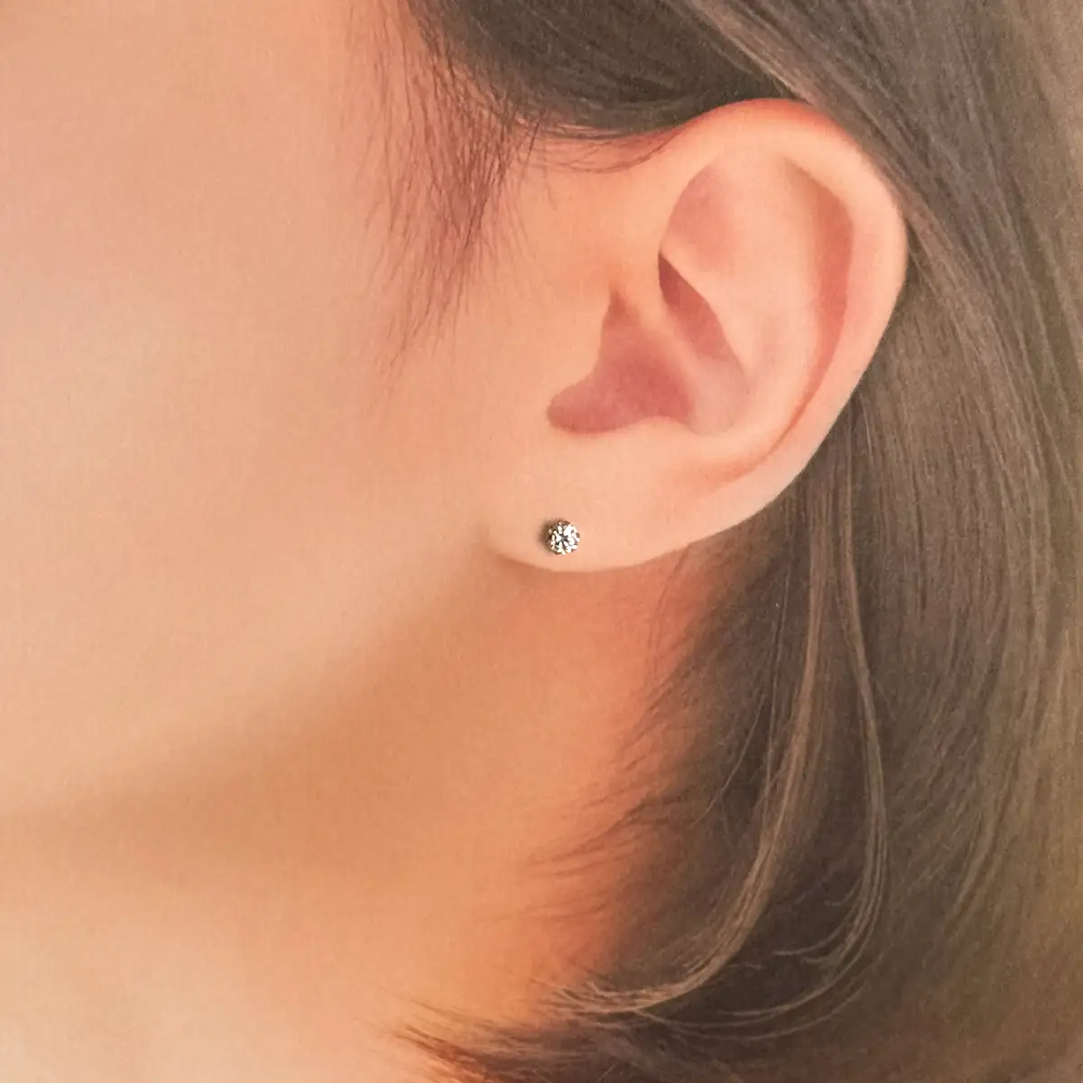 Ｐｔ９００製Ｔｏｔａｌ０．３０ｃｔ(０．１５ｃｔ／０．１５ｃｔ)ダイヤモンドピアス※鑑別書(カード)付 ALPBK199