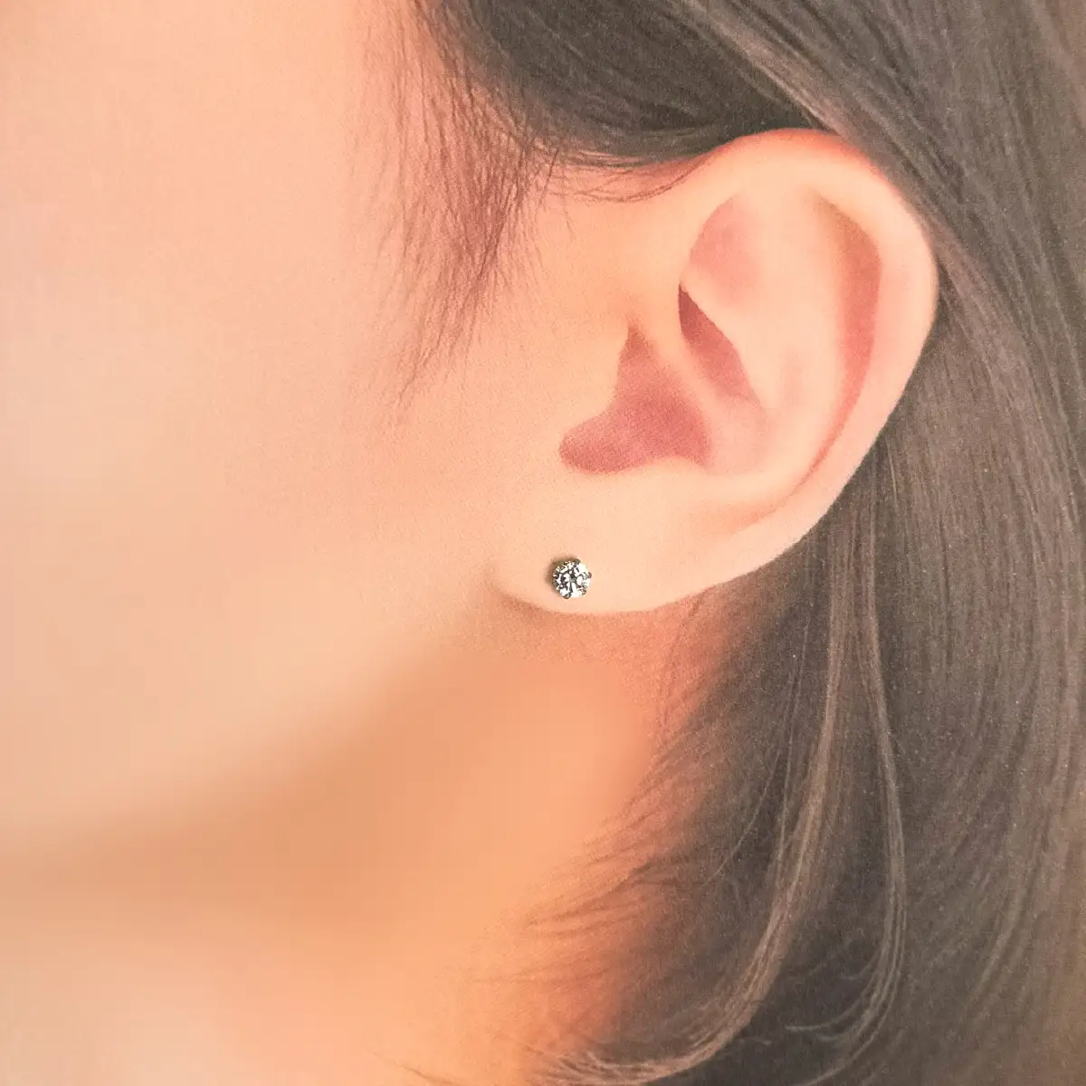 Ｐｔ９００製Ｔｏｔａｌ０．４０ｃｔ(０．２０ｃｔ／０．２０ｃｔ)ダイヤモンドピアス※鑑別書(カード)付 ALPBK203