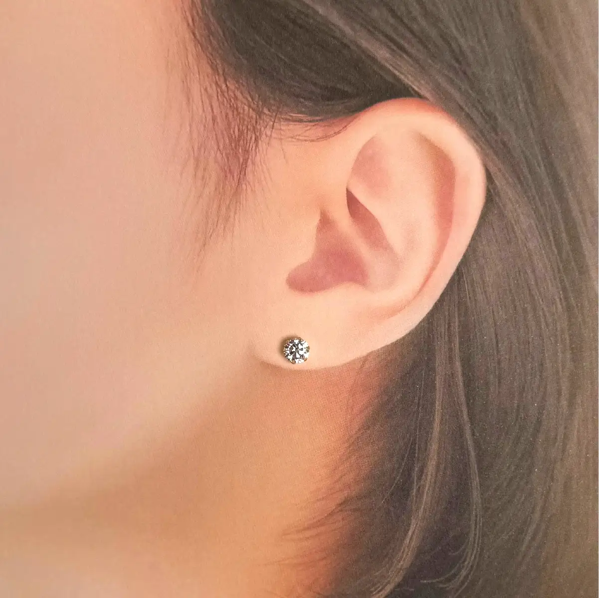 Ｋ１８製Ｔｏｔａｌ１．００ｃｔ(０．５０ｃｔ／０．５０ｃｔ)ダイヤモンドピアス※鑑別書(カード)付 ALPBK209