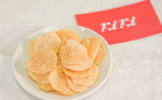 【1ヶ月毎6回定期便】 カムカムおこめチップス（鮭節） 計18個 （3個×6回） お菓子 スナック菓子