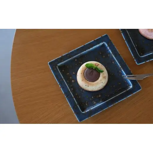 有田焼 青銅 14cmリム正角プレート 2点 セット【金善製陶所】食器 器 うつわ プレート 取り皿 青 窯変 上品 おしゃれ do057