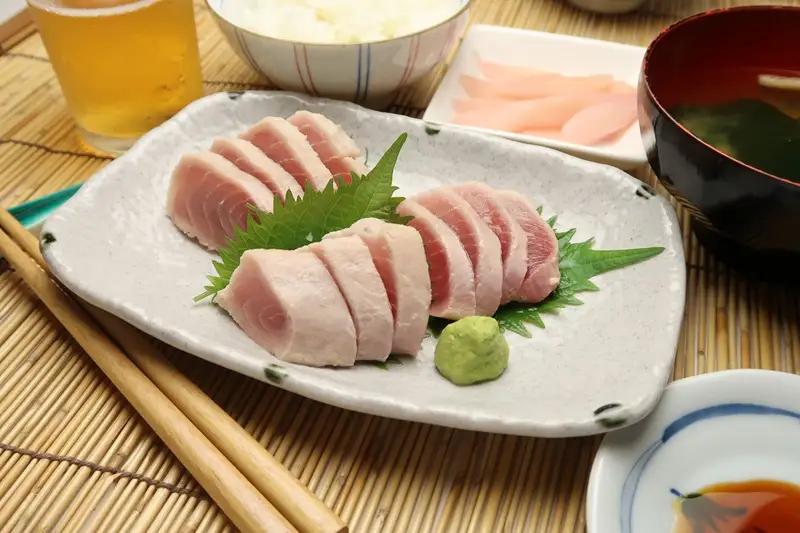 マグロ 頭肉 1kg 希少部位 コラーゲン (a10-1296)