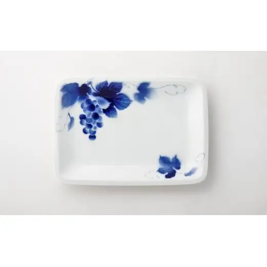 有田焼 ブルーワイナリー ペア長角皿【深川製磁】食器 器 うつわ 長角皿 スクエアプレート 和食器 葡萄 ブドウ 伝統工芸 吉祥紋様 染付  ペアセット aa069