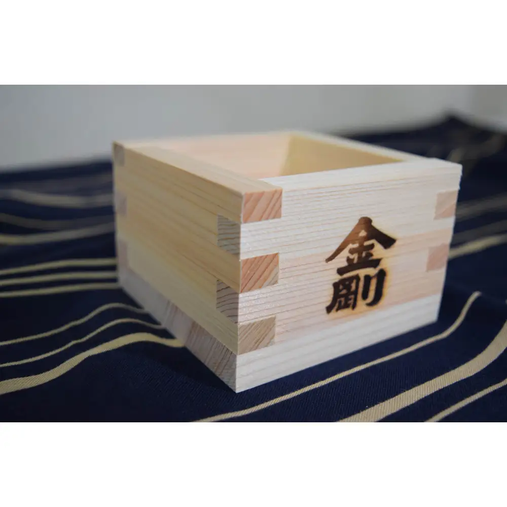 金剛組専属宮大工  堺市工場で手作り  一合枡(吉野桧)  酒器・記念品・工芸品