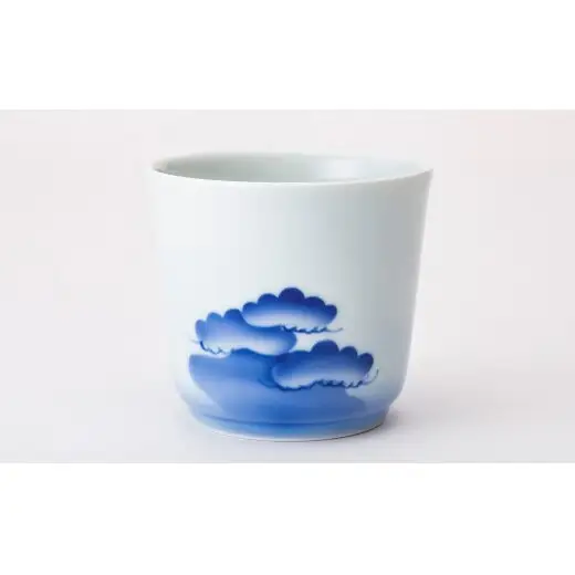 有田焼 富士山 ロックカップ【深川製磁】酒器 ロックカップ カップ お酒 食器 器 うつわ 伝統工芸 染付 富士 磁器 陶磁器 aa057