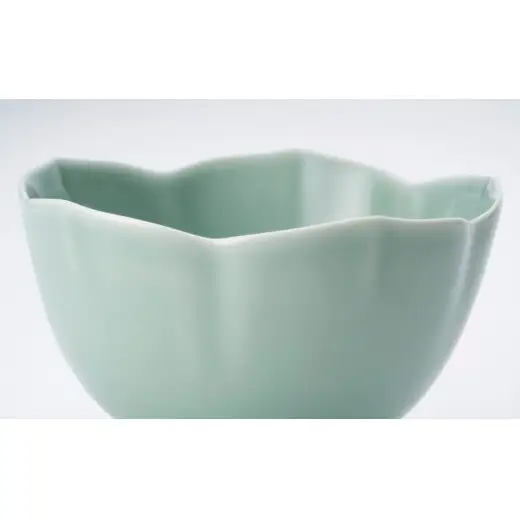 有田焼 笹青磁 ペア桔梗型中付【深川製磁】食器 器 うつわ 小鉢 セット 和食器 伝統工芸 青磁 シンプル 上品 使いやすい aa065