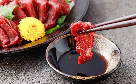 ＜ R8年熊本地震復興支援 ＞国産 上赤身馬刺し 約250g 馬刺し 馬刺 お肉 肉 ニク にく 馬肉 馬 高タンパク 低カロリー ヘルシー 晩酌 つまみ 真空冷凍 冷凍 赤身