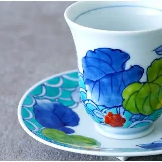 有田焼 染錦 青海波 ツワ絵カップ＆ソーサー【神田陶器店】食器 器 うつわ 赤絵 手描き プレゼント ギフト コーヒー 紅茶 bp015