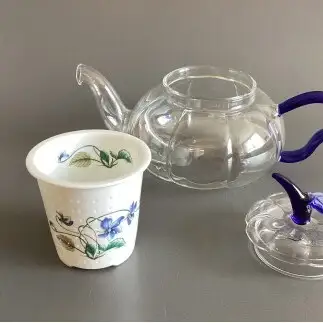 有田焼 パンプキンポット 青＆ミニカップ すみれ柄【東洋セラミックス】 ティーポット カップ コップ ティータイム お家カフェ 茶 花 食器 au036