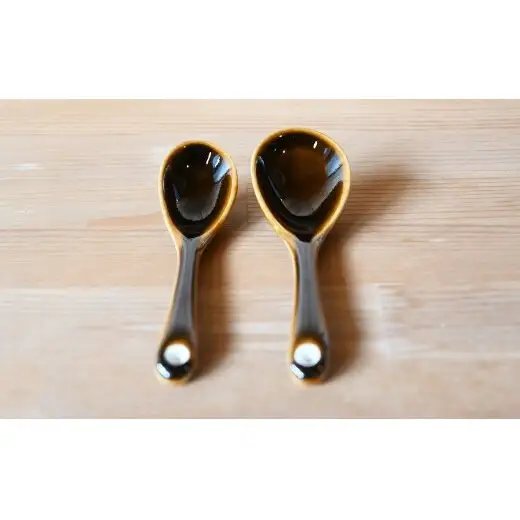 有田焼 洋食でも使いやすい！磁器製 ブラウンスプーン（大 / 小） セット【徳永陶磁器】  有田焼 磁器製 ブラウン スプーン スープ カレー 大活躍 ギフト プレゼント セット cp053